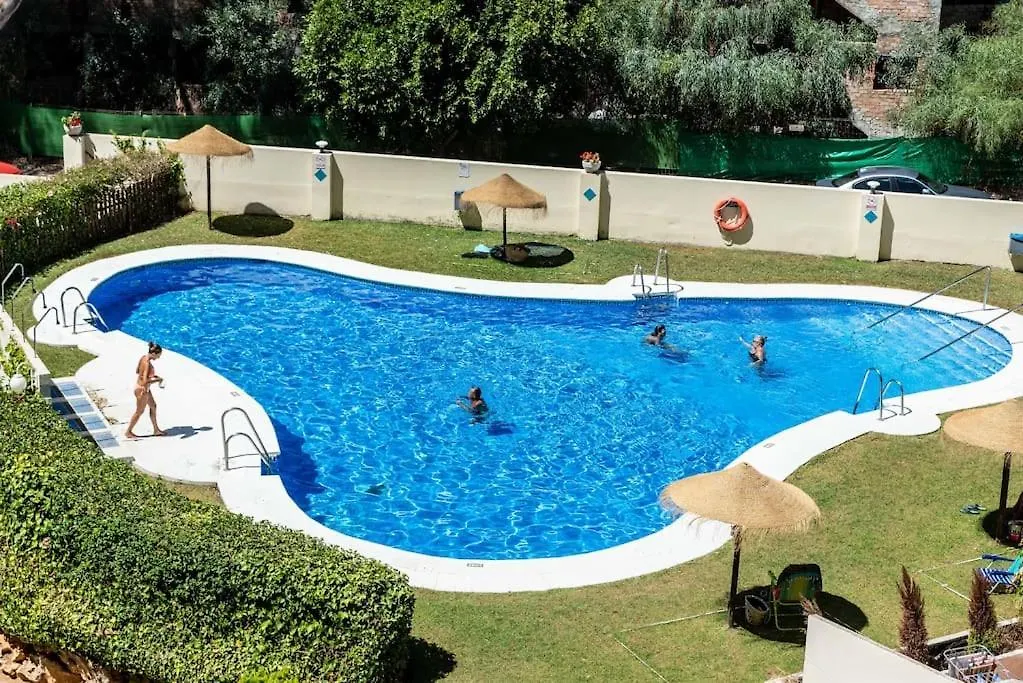 Marbella Lovely 3-Bedroom Apartment 350 M Walk To The Beach