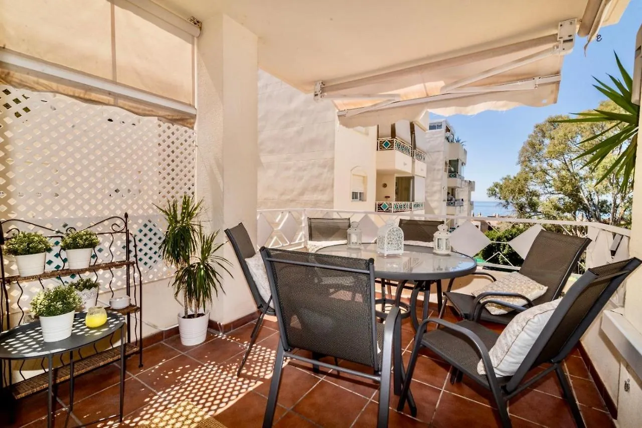Marbella Lovely 3-Bedroom Apartment 350 M Walk To The Beach