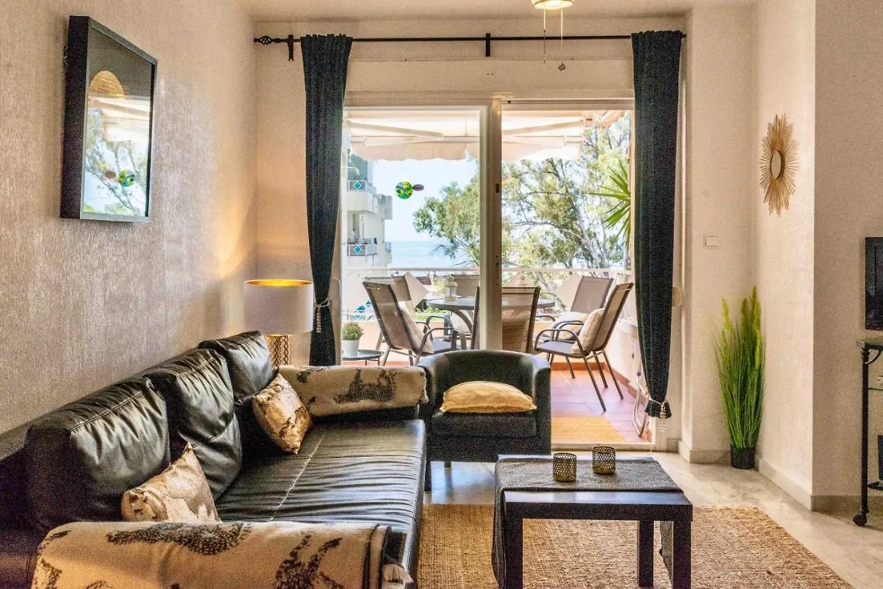 Marbella Lovely 3-Bedroom Apartment 350 M Walk To The Beach